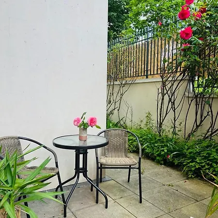 La Reine Tranquil Haven Apartment